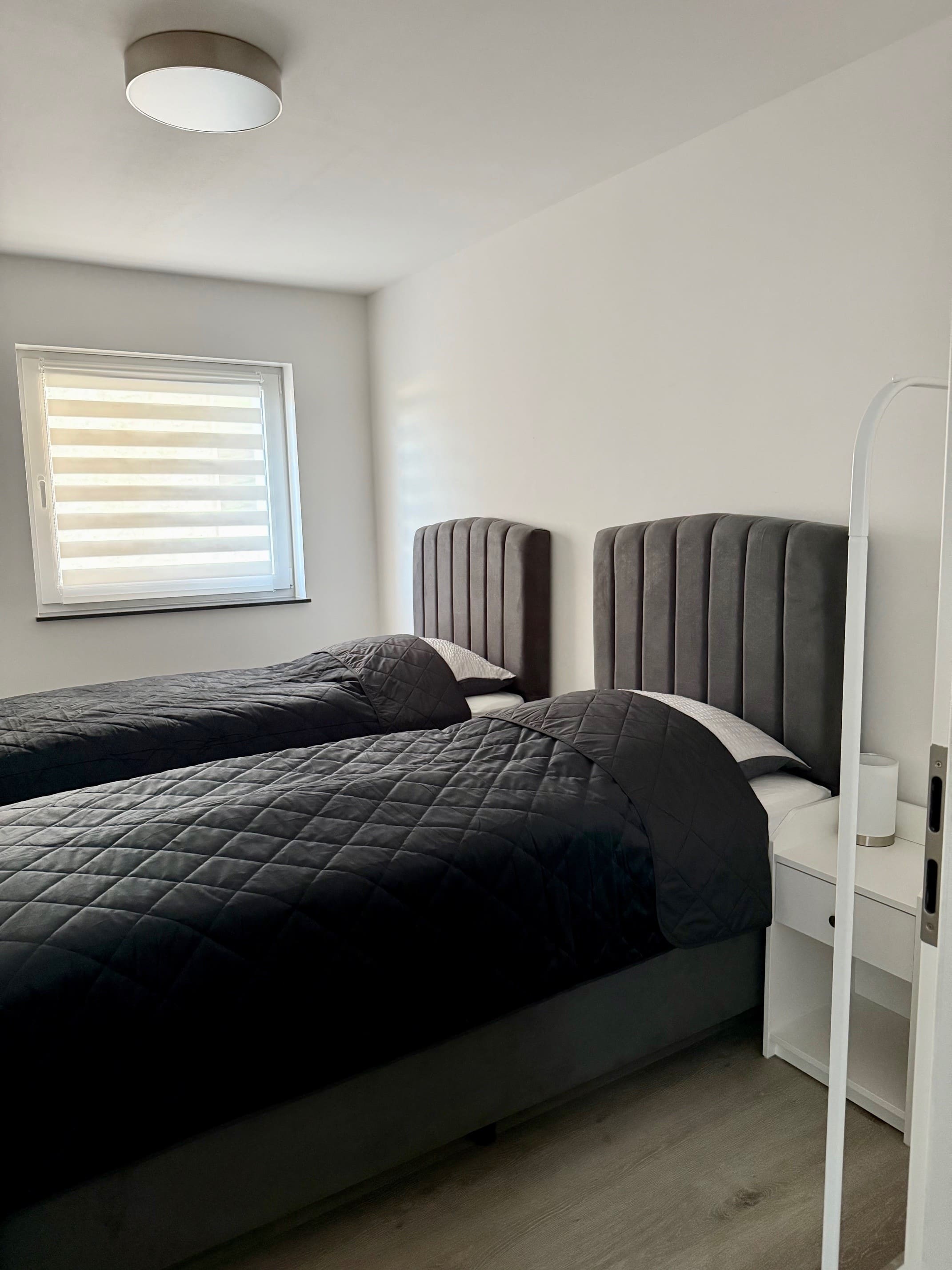 Apartment 002