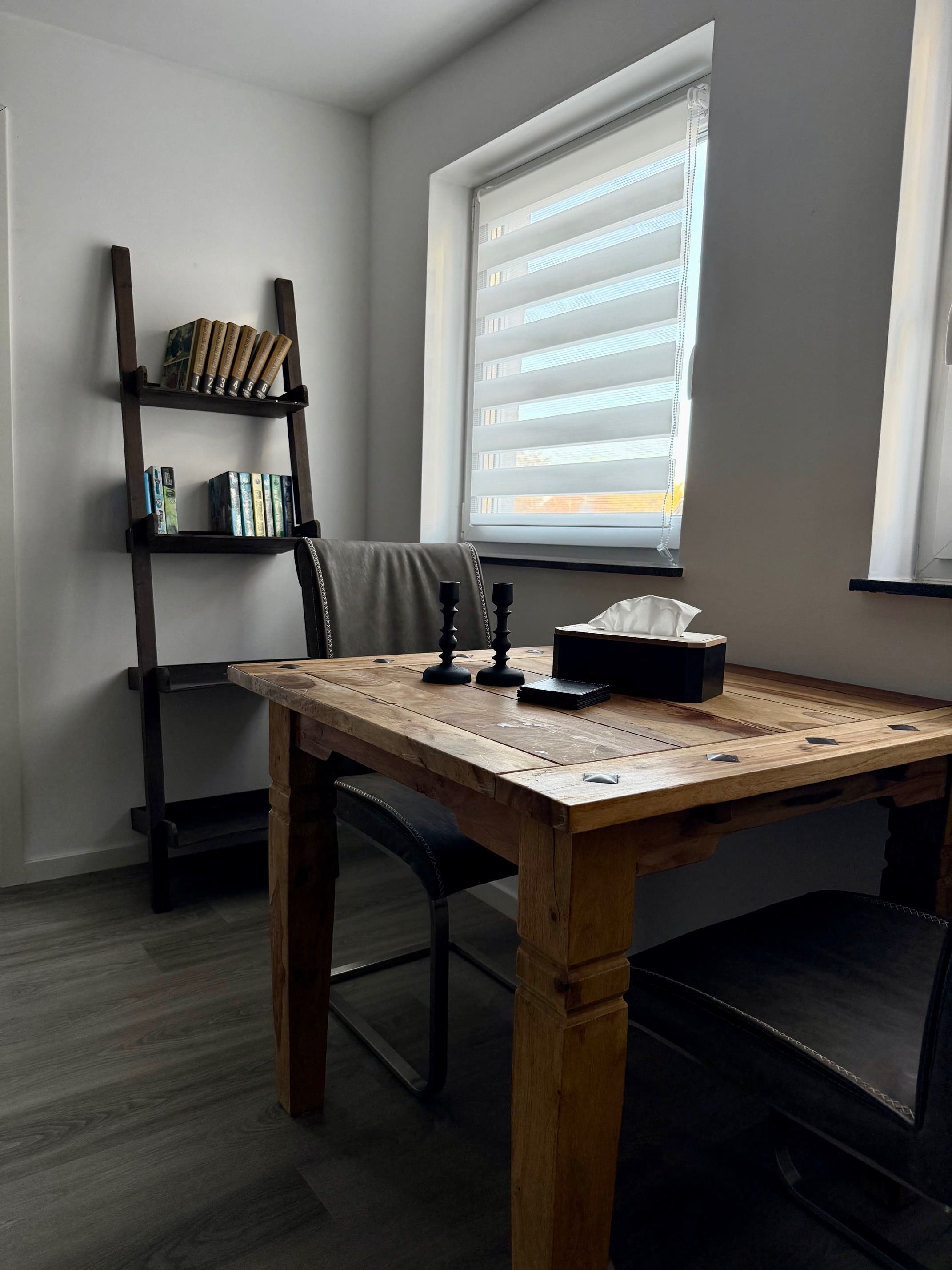 Apartment 004