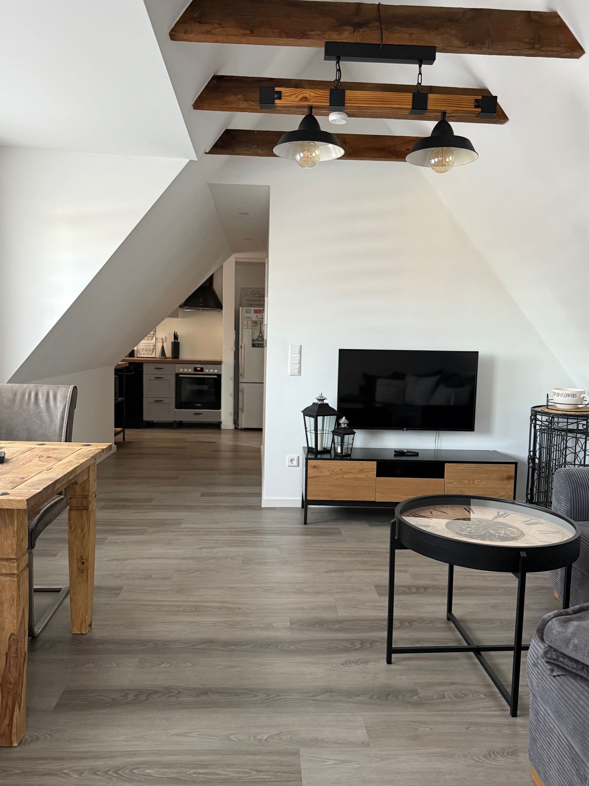 Apartment 004