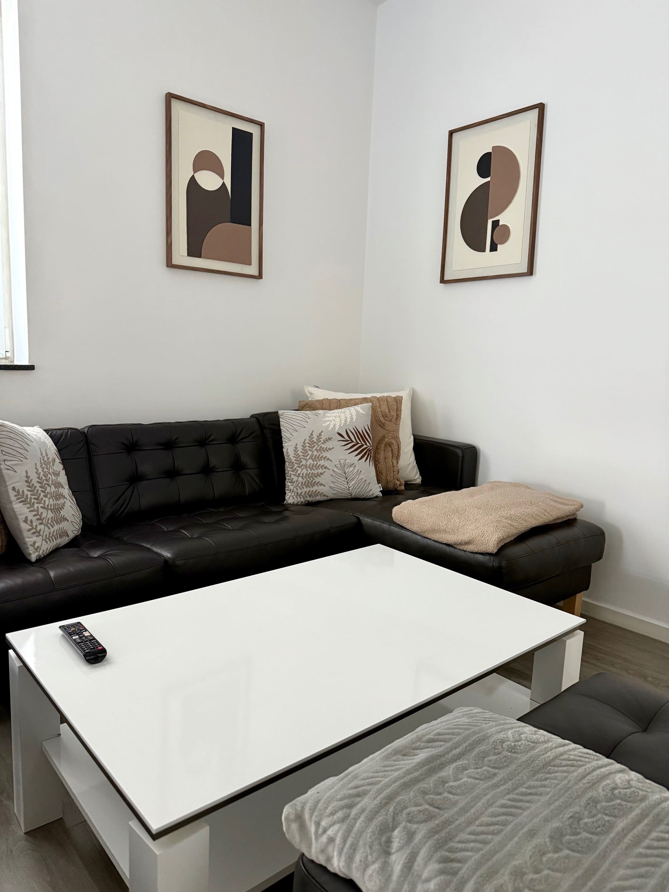Apartment 005